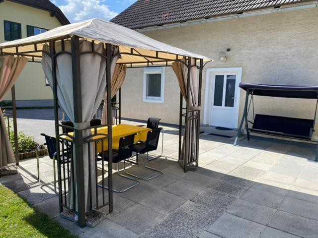 Ferienwohnung Kusternik Velden am Woerthersee Room photo